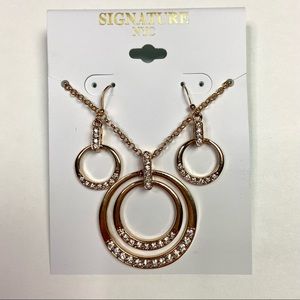 NWT Signature NYC Earring and Necklace Set